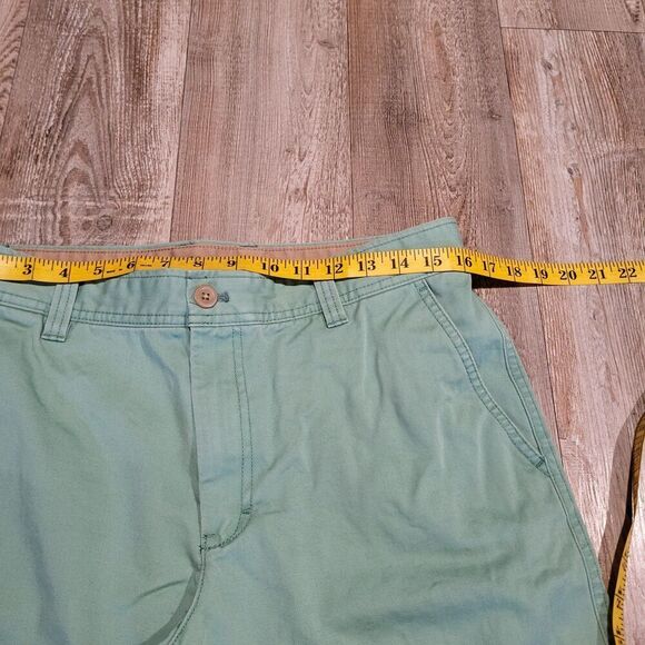 Izod Saltwater Flat Front Chino Shorts 10.5" Inseam, Aqua, Men's Size 32 - Picture 4 of 7
